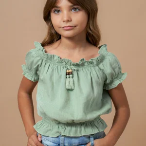 Top spalle scoperte ragazza