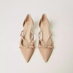 TWIN SET Décolleté in vernice con fiocco caramel