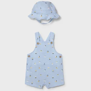 Salopette e cappello