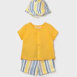 Completo pantalone corto e capp