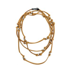 Collana con perline, vera pelle – Cuoio