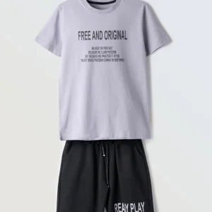 Completo maglietta con grafica e pantaloncini ragazzo