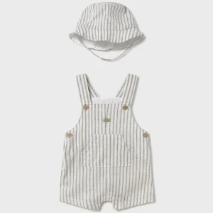 Salopette e cappello